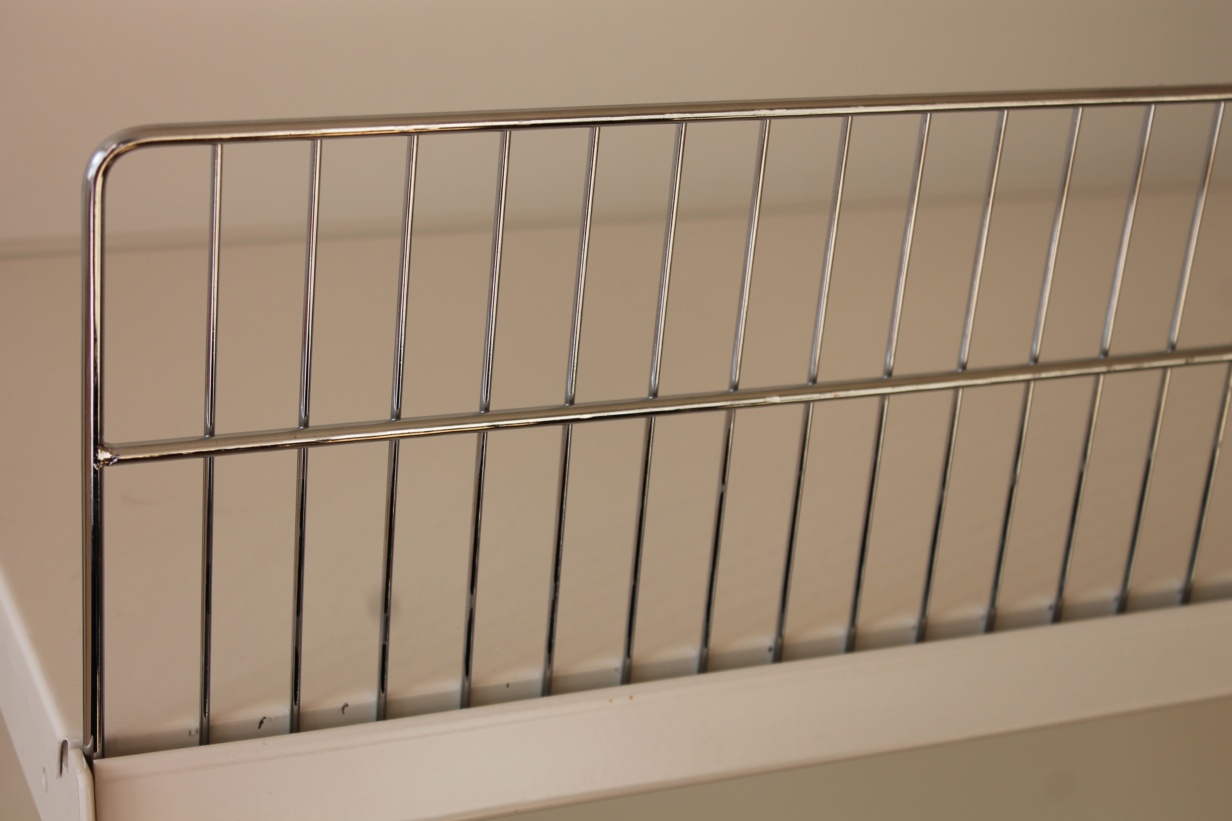 Frontgitter 100/17 verchromt Frontgitter 100/17 verchromt